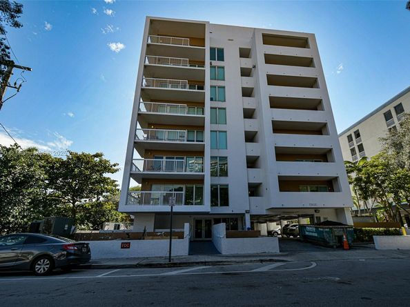 2740 SW 28th Ter 603, Miami FL 33133