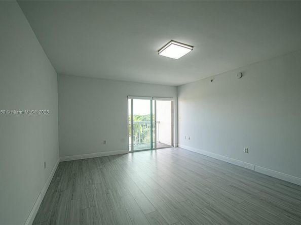 2740 SW 28th Ter 603, Miami FL 33133