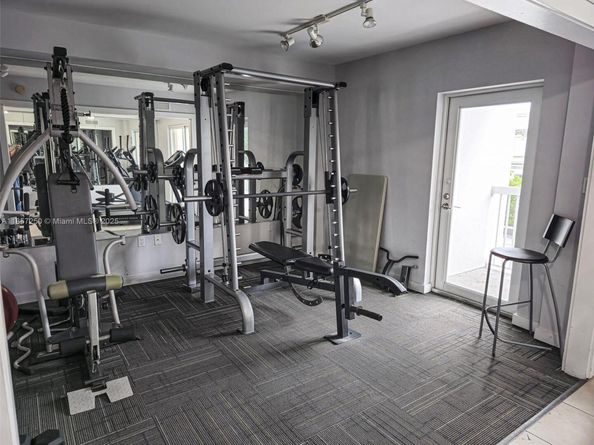 2740 SW 28th Ter 603, Miami FL 33133