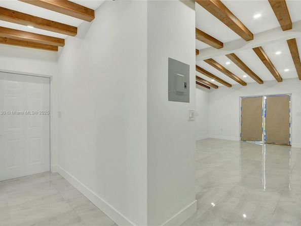 2501 NW 21st Street, Fort Lauderdale FL 33311