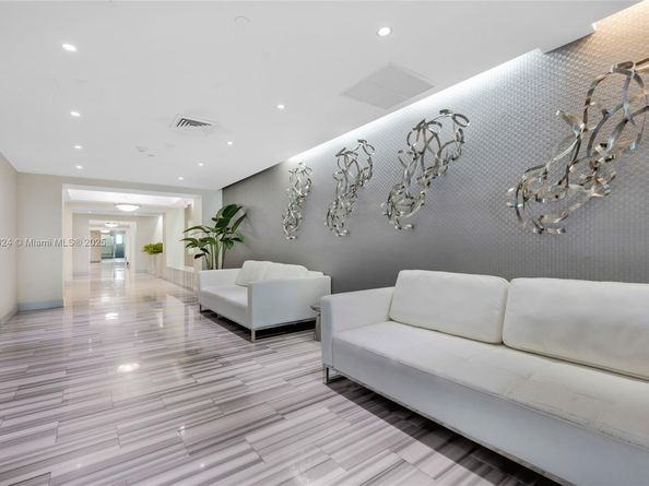 3030 NE 188th St 602, Aventura FL 33180