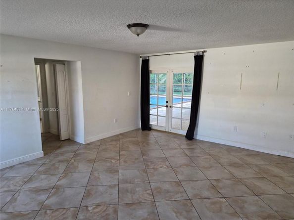 15246 SW 146th St, Miami FL 33196