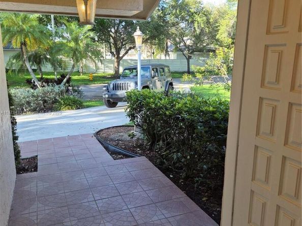 15246 SW 146th St, Miami FL 33196