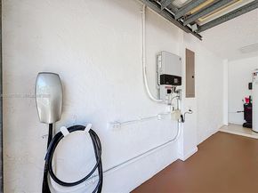 356 Hammocks Trl, Green Acres FL 33413