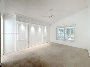 356 Hammocks Trl, Green Acres FL 33413