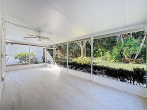 356 Hammocks Trl, Green Acres FL 33413