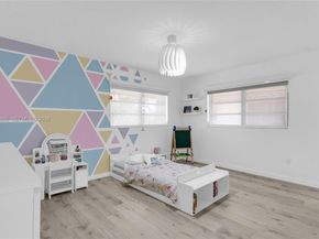 2172 NE 171st St, North Miami Beach FL 33162