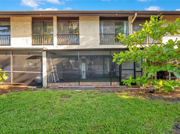 19412 NE 26th Ave 143B, Miami FL 33180