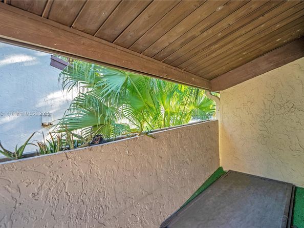 19412 NE 26th Ave 143B, Miami FL 33180