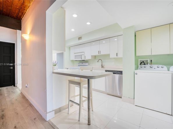 19412 NE 26th Ave 143B, Miami FL 33180