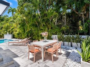 5970 Alton Rd, Miami Beach FL 33140