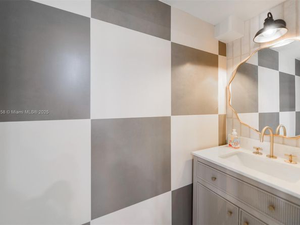 17800 Atlantic Blvd PH14, Sunny Isles Beach FL 33160