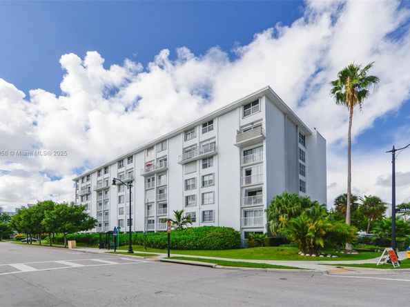 17800 Atlantic Blvd PH14, Sunny Isles Beach FL 33160