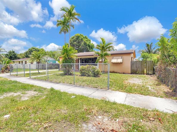 11230 SW 188th St, Miami FL 33157