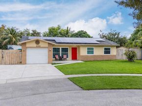 8330 NW 3rd St, Pembroke Pines FL 33024