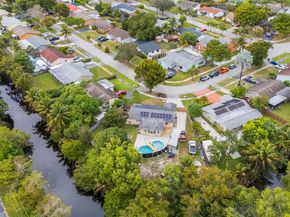 8330 NW 3rd St, Pembroke Pines FL 33024