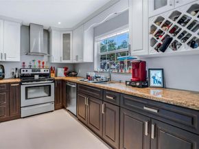 8330 NW 3rd St, Pembroke Pines FL 33024