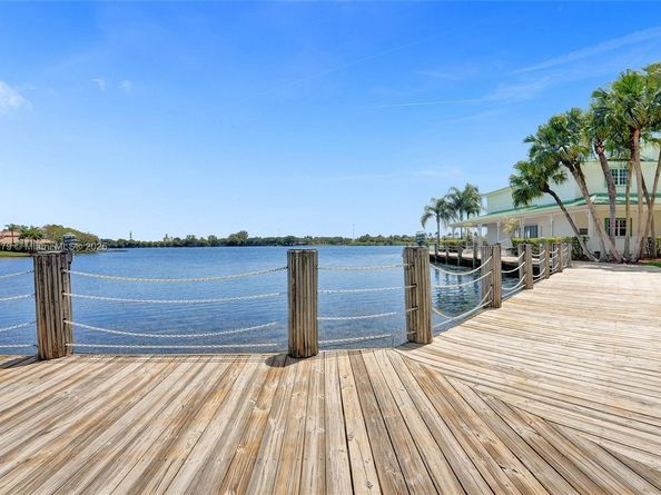 530 SW 182nd Way, Pembroke Pines FL 33029