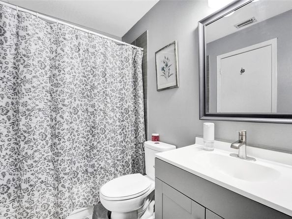 530 SW 182nd Way, Pembroke Pines FL 33029