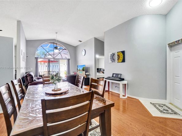 530 SW 182nd Way, Pembroke Pines FL 33029