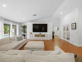395 NW 89th Ln, Coral Springs FL 33071