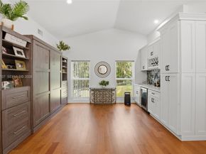 395 NW 89th Ln, Coral Springs FL 33071