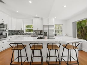 395 NW 89th Ln, Coral Springs FL 33071
