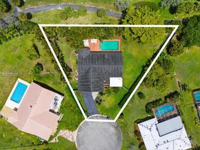 395 NW 89th Ln, Coral Springs FL 33071