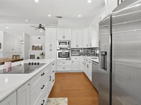 395 NW 89th Ln, Coral Springs FL 33071