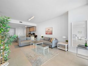 650 NE 32nd St 2502, Miami FL 33137