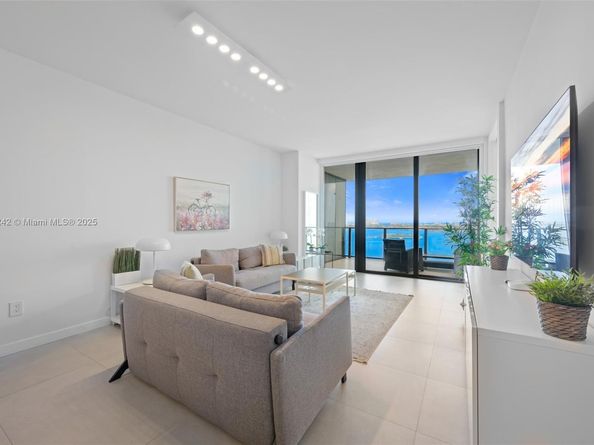 650 NE 32nd St 2502, Miami FL 33137
