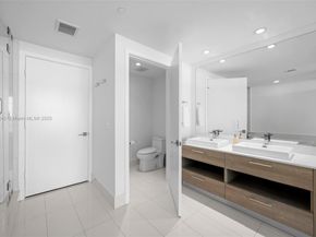 650 NE 32nd St 2502, Miami FL 33137