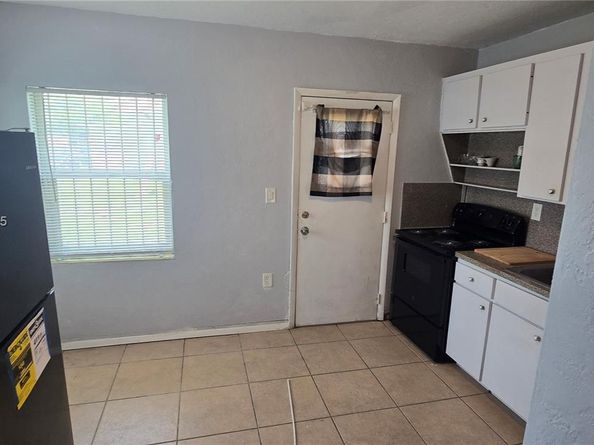 2365 NW 89th St, Miami FL 33147