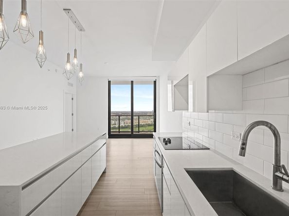 101 Diplomat Pkwy 2605, Hallandale Beach FL 33009