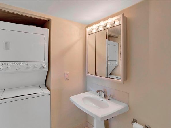 3400 NE 192nd St 504, Aventura FL 33180