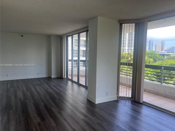 3400 NE 192nd St 504, Aventura FL 33180