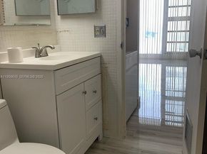 1720 Harrison St 9A, Hollywood FL 33020