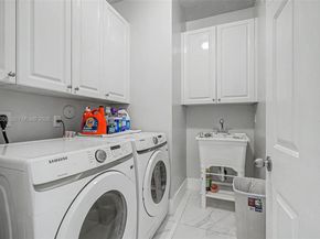 18901 SW 15th St, Pembroke Pines FL 33029