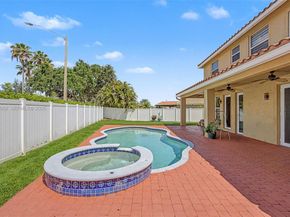 18901 SW 15th St, Pembroke Pines FL 33029