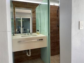 404 Coconut Isle Dr, Fort Lauderdale FL 33301