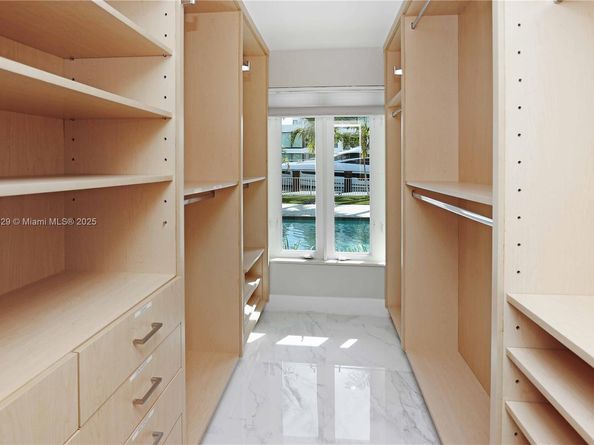 404 Coconut Isle Dr, Fort Lauderdale FL 33301