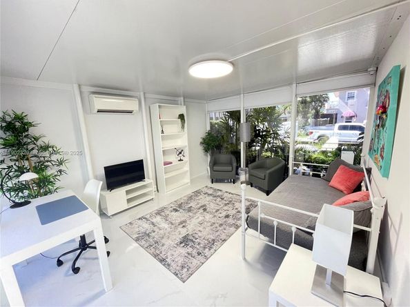 404 Coconut Isle Dr, Fort Lauderdale FL 33301