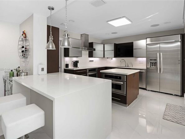 404 Coconut Isle Dr, Fort Lauderdale FL 33301