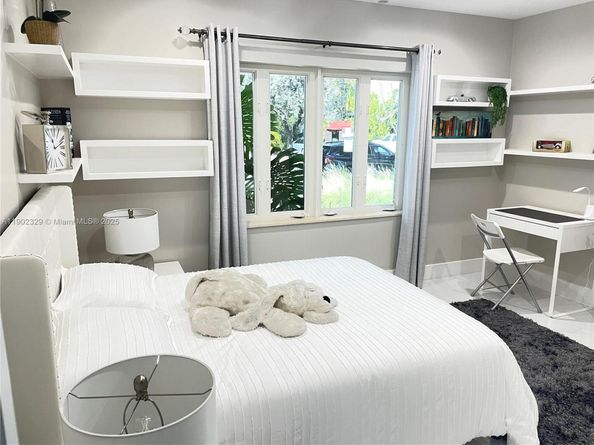 404 Coconut Isle Dr, Fort Lauderdale FL 33301