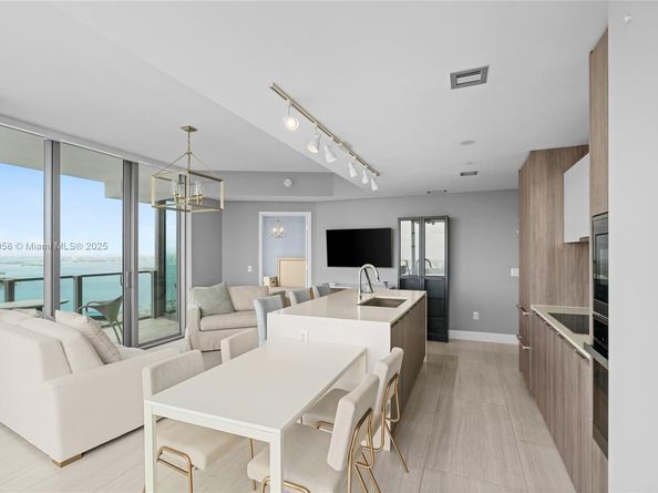 2900 NE 7th Ave 3901, Miami FL 33137