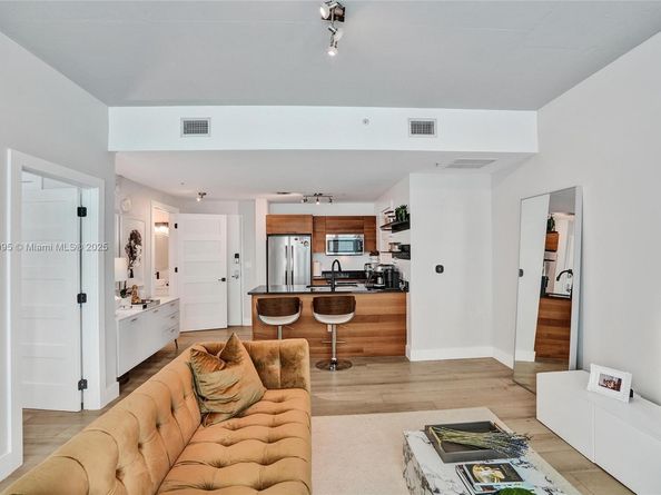 3301 NE 1st Ave L0302, Miami FL 33137