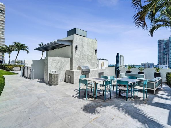 3301 NE 1st Ave L0302, Miami FL 33137