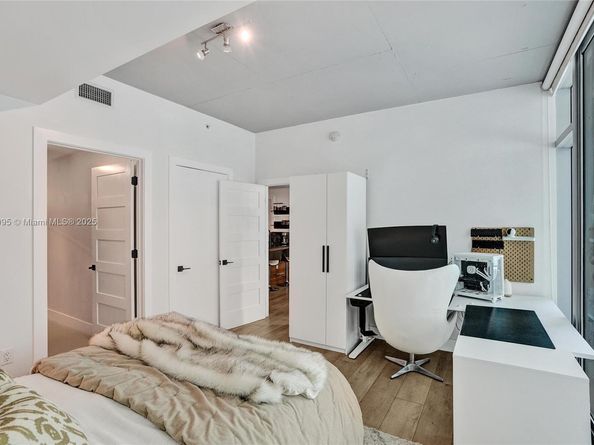 3301 NE 1st Ave L0302, Miami FL 33137