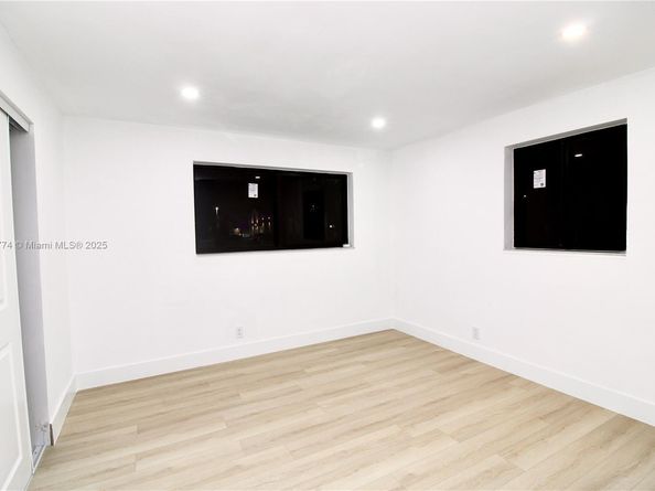 3611 NE 17th Ave, Pompano Beach FL 33064