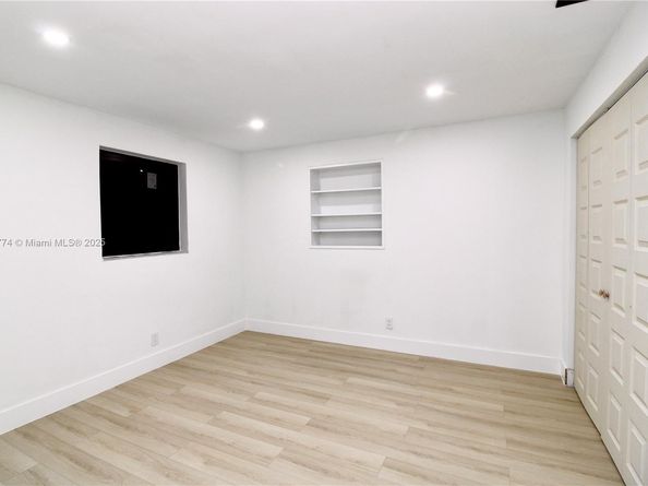 3611 NE 17th Ave, Pompano Beach FL 33064